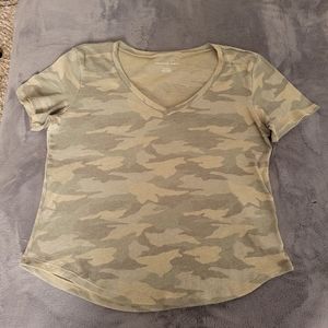 NWOT American Eagle camo top